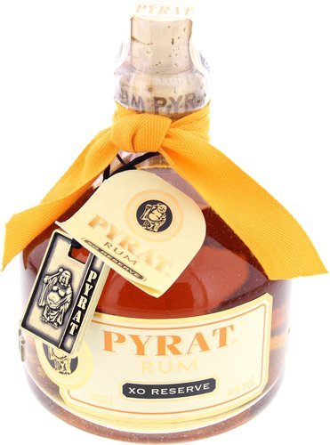 Spirituosen der Serie Pyrat XO Reserve Rum