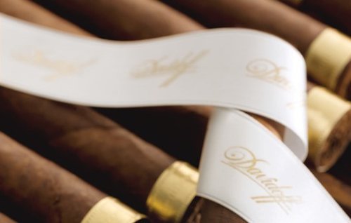 Zigarren der Serie Davidoff Puro d' Oro