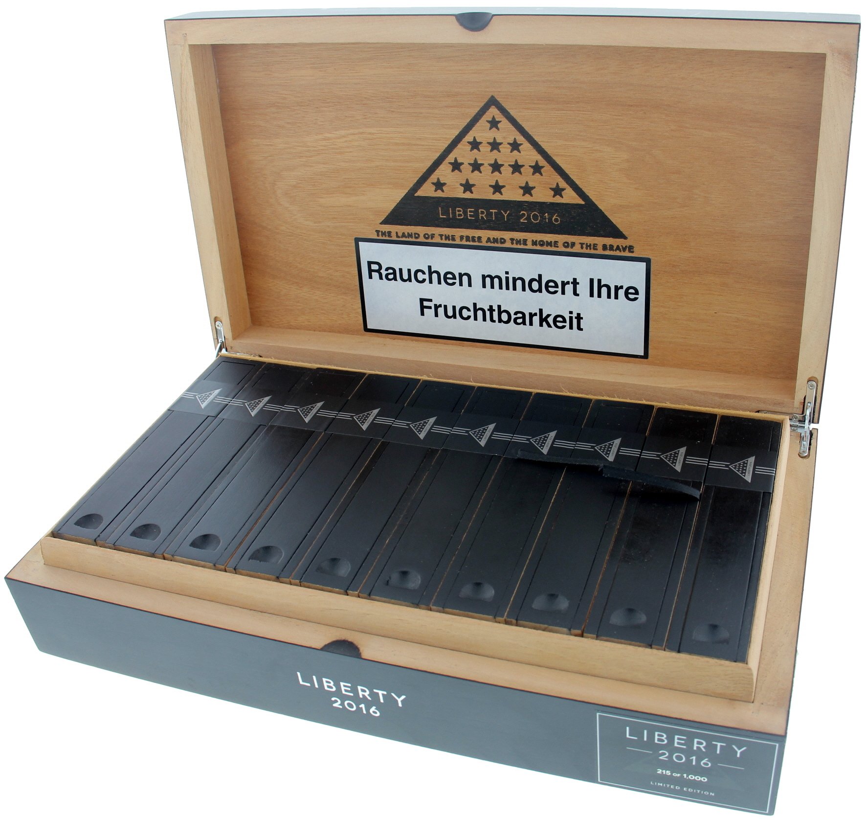 Camacho Liberty Series Limited Edition 2016 Figurado Kiste offen