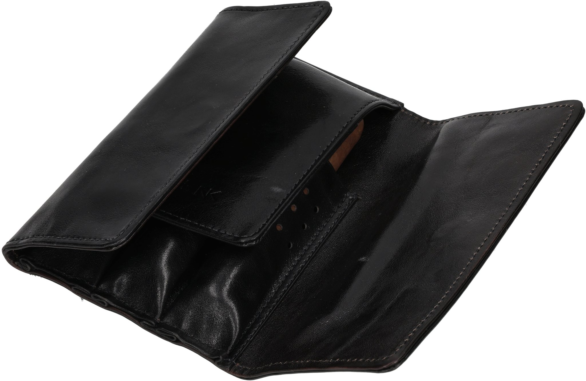 Saddle schwarz mit Logo halb geöffnet