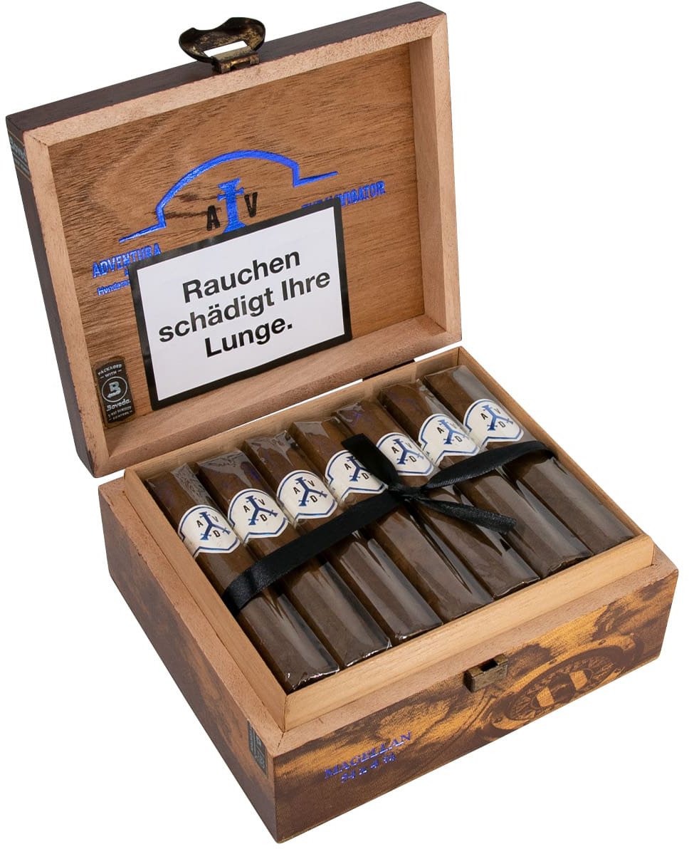 ADV Cigars & McKay The Navigator Magellan (54 x 4.75) Kiste offen 1