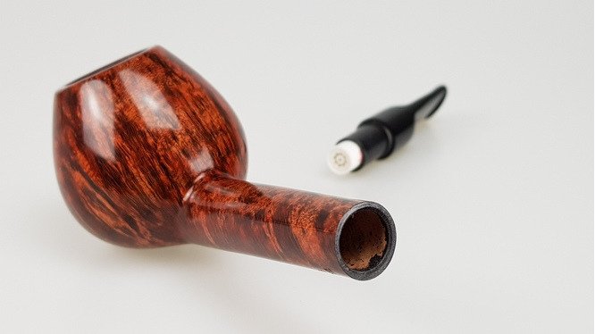 Sara Eltang Long Shanked Apple (Interne Nr.16757) offen