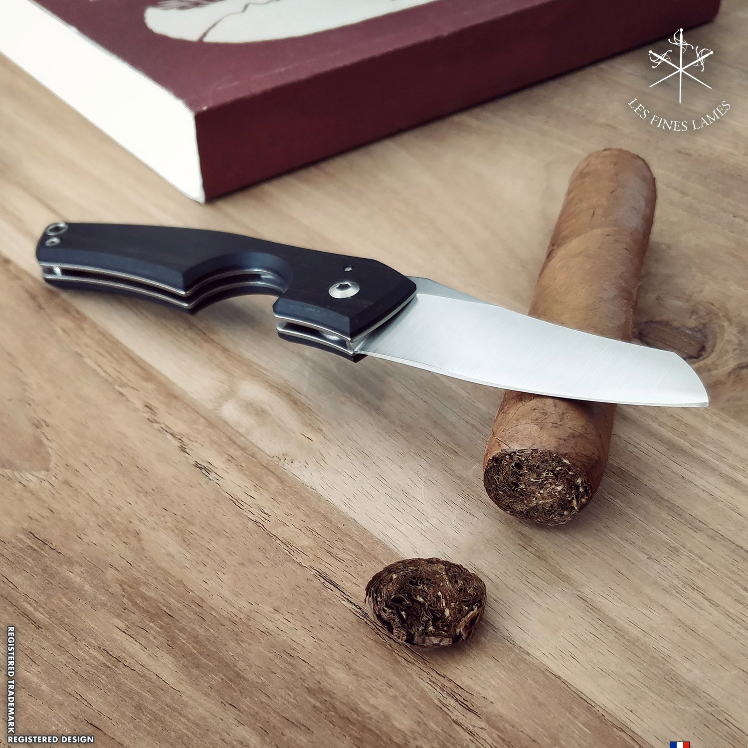 Les Fines Lames Le Petit Zigarrenmesser wood ebony Stimmungsbild 1