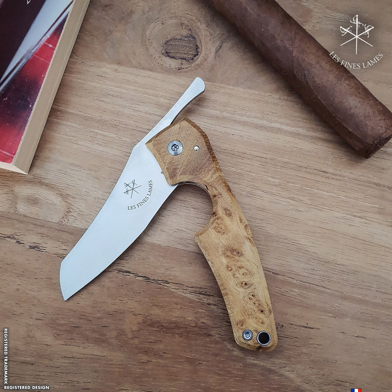 Les Fines Lames Zigarrenmesser Le Petit Compass Nicaragua Acacia Burl Stimmungsbild 5