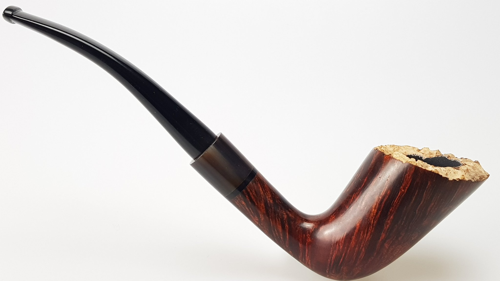 Bruno Nuttens Freehand Pfeifen Bent mit Hornapplikation (Nr. 11978) Detailbild 1