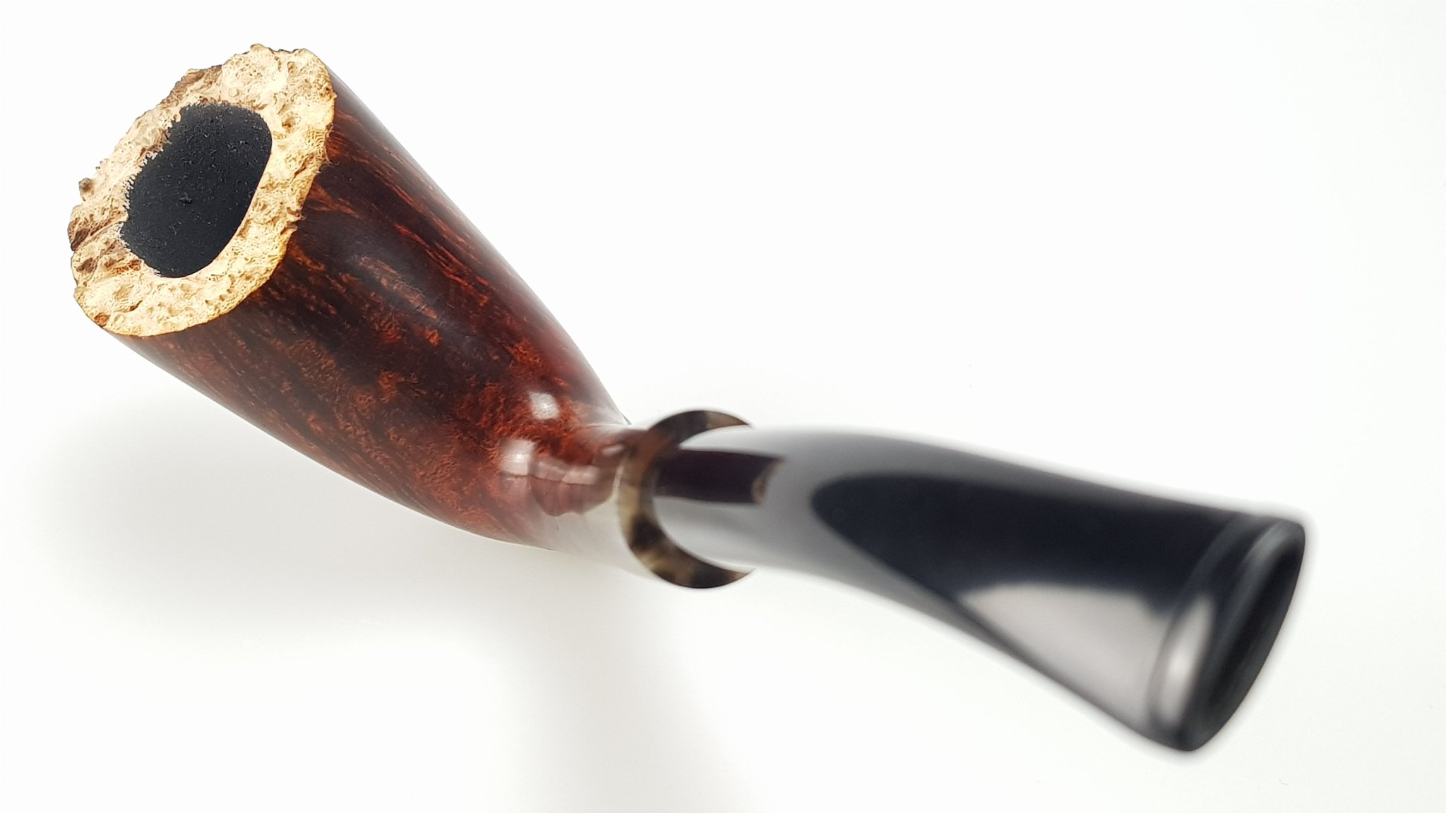 Bruno Nuttens Freehand Pfeifen Bent mit Hornapplikation (Nr. 11978) Detailbild 2