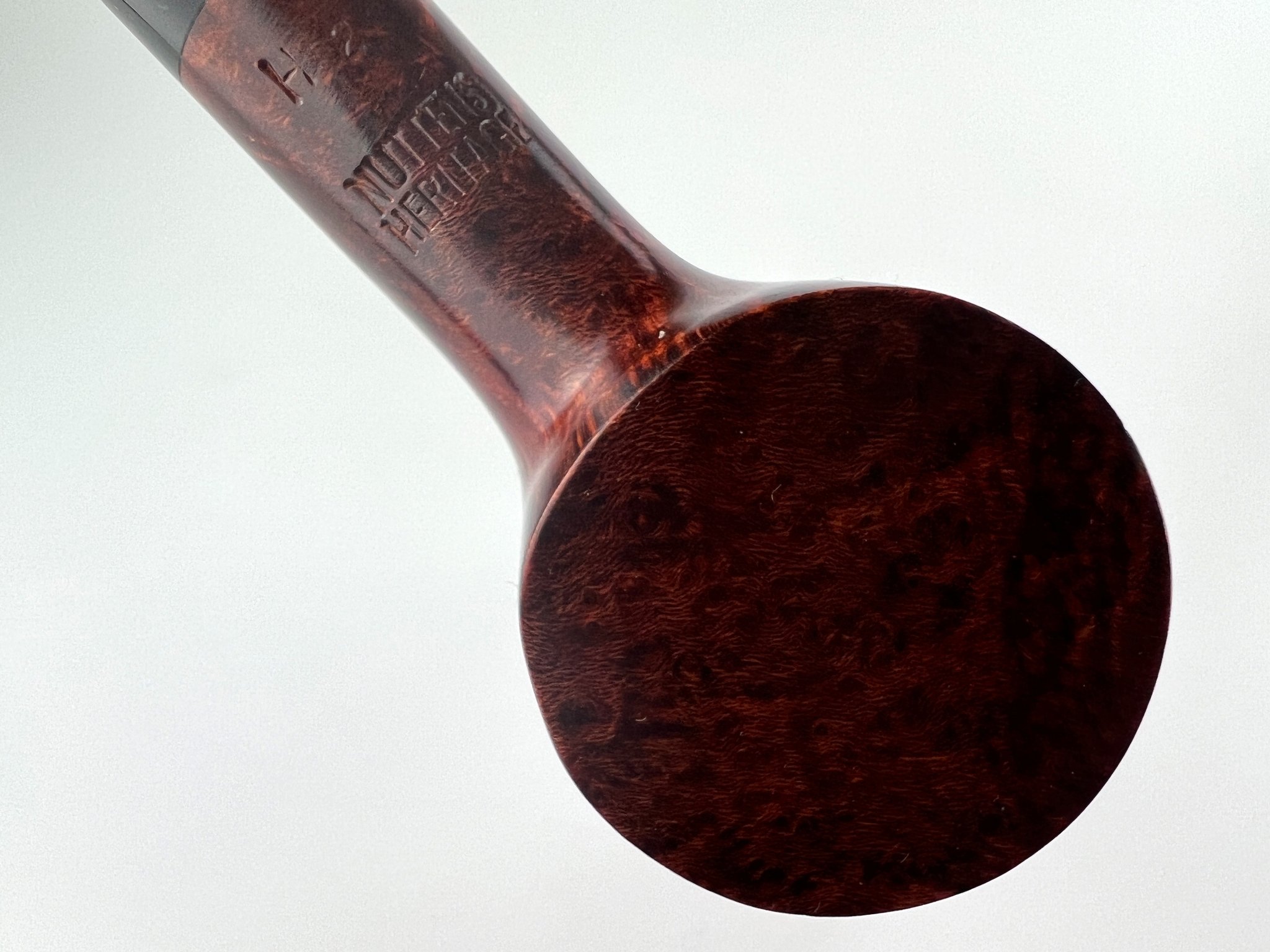 Bruno Nuttens Freehand Pfeifen Heritage H2 (Nr. 86)