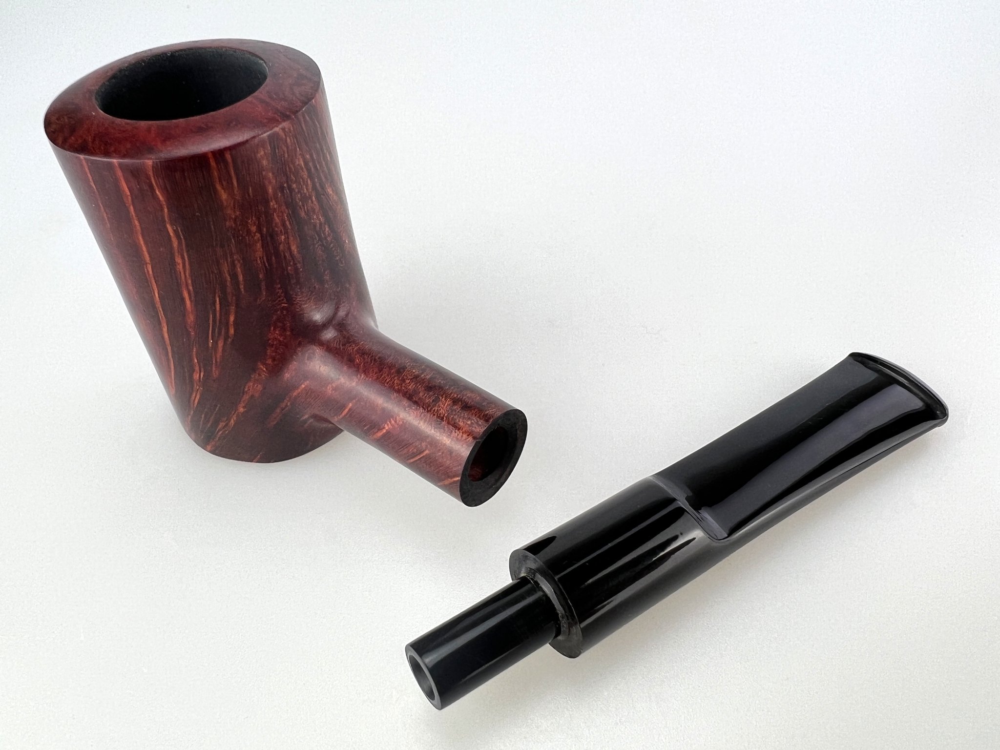 Bruno Nuttens Freehand Pfeifen Heritage H2 (Nr. 86)