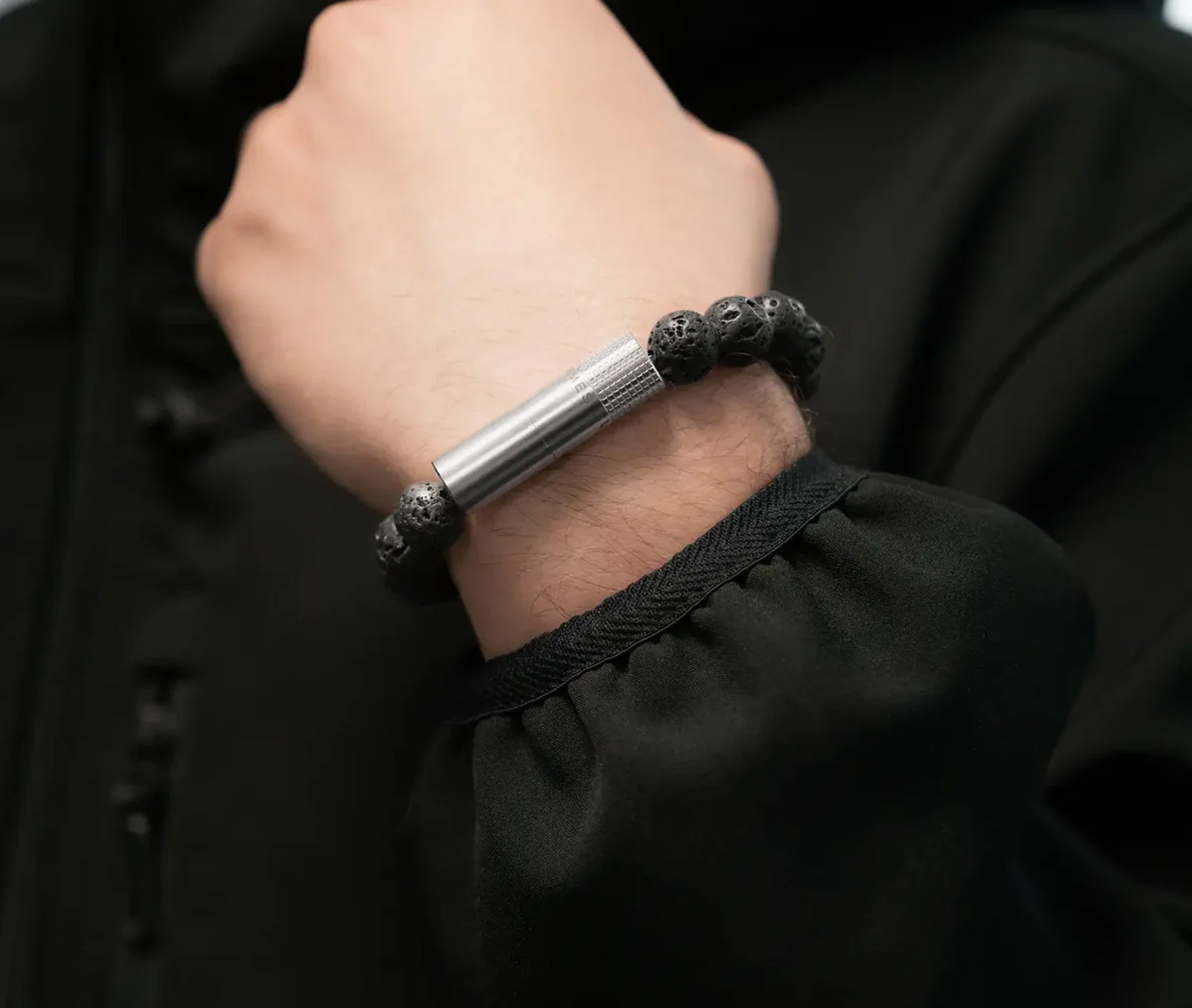 Les Fines Lames Punch Bracelets Lava_04