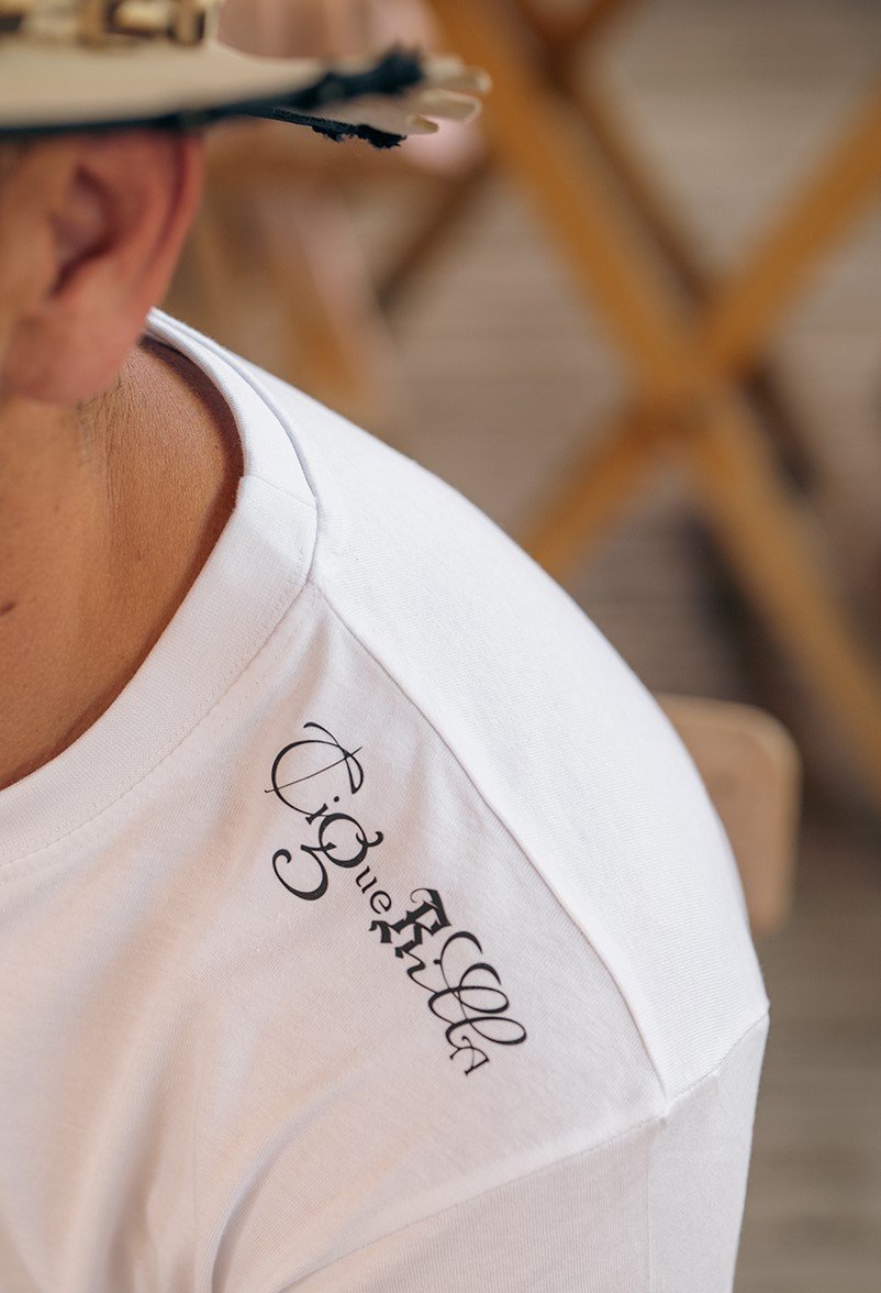 Shirt weiß schwarze Faust Mood