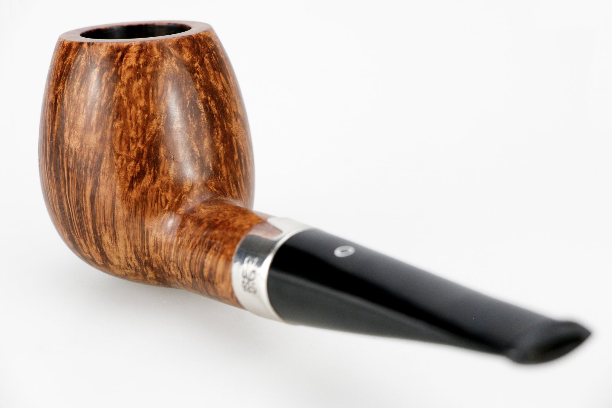 Northern Briars Freehand Bruyere Premier Size 4 (Interne Nr. 8)_02