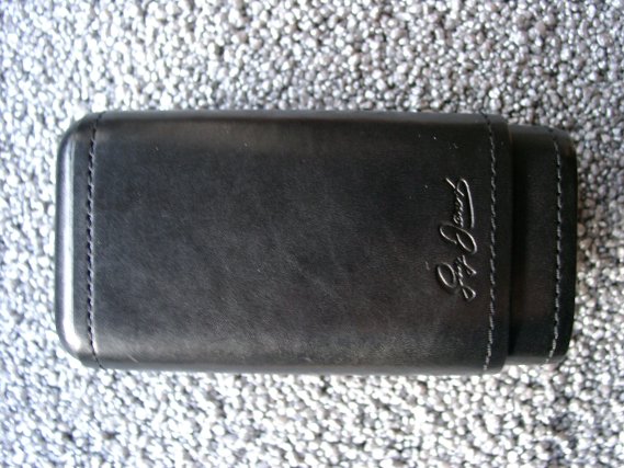 Guy Janot Cigarrenetuis Havanna Schwarz mit Zedernholzinnenwand 3er Robusto 8012