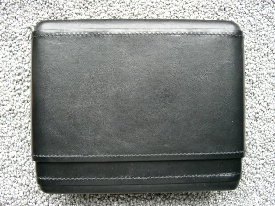 Guy Janot Cigarrenetuis Havanna Schwarz mit Zedernholzinnenwand 8er Double-Coron