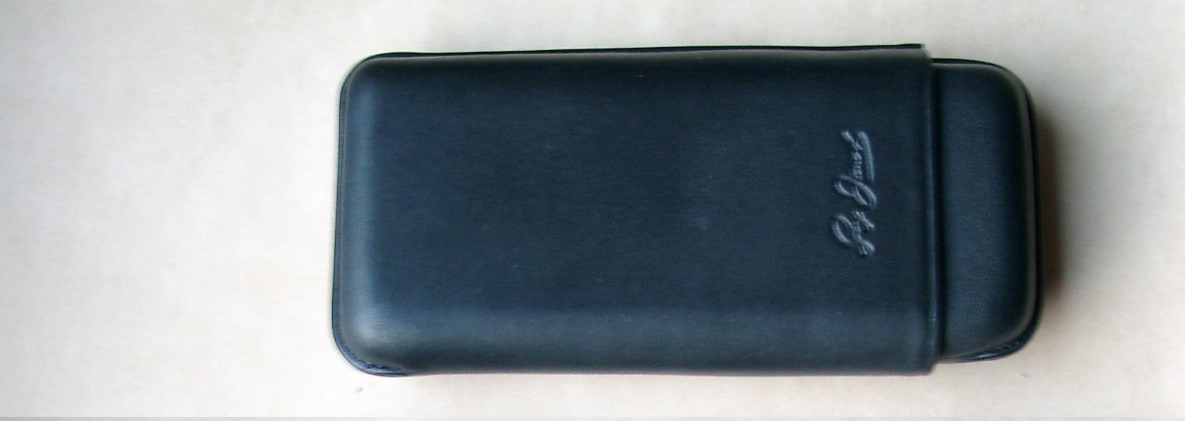 Guy Janot Cigarrenetui Domingo Schwarz 3er Robusto-Etui Schwarz 8056