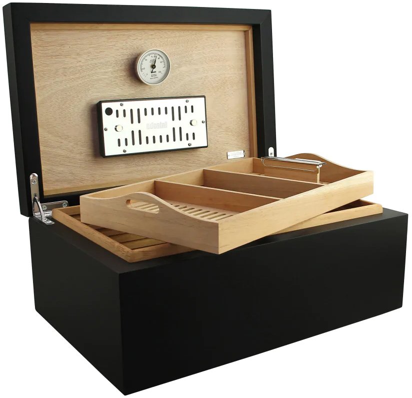 Grande Deluxe Black matte Detail 8